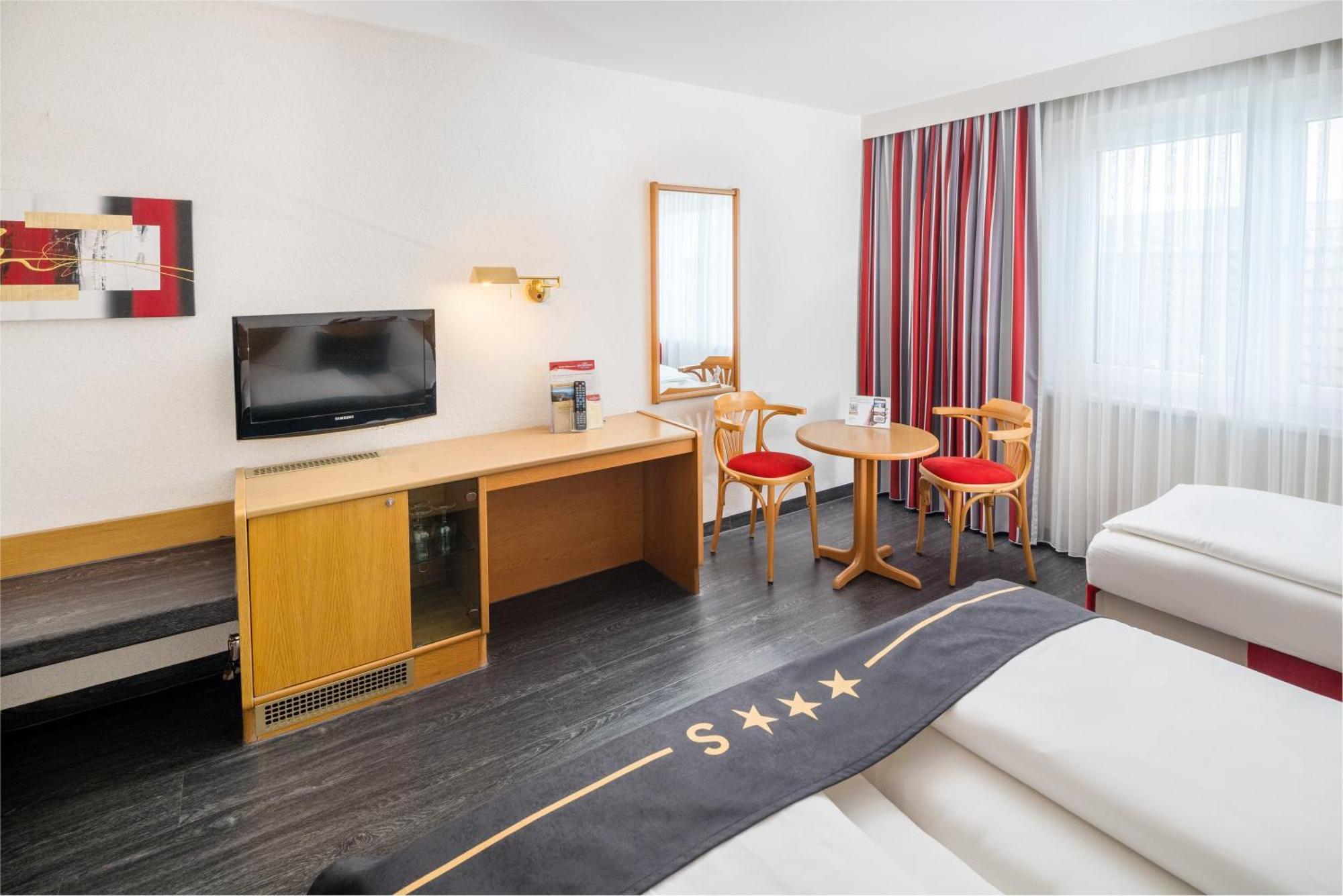 4-Laender-Hotel Deutschmann Брегенц Екстериор снимка